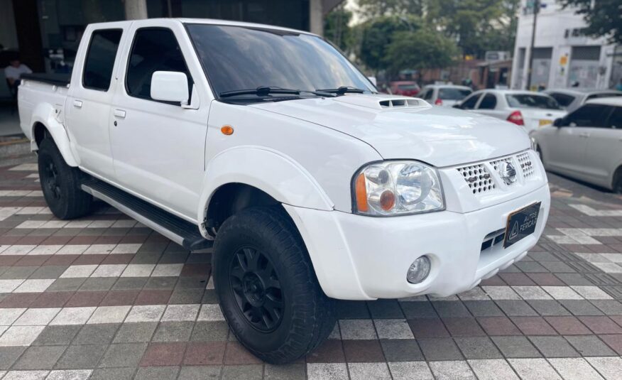 NISSAN FRONTIER D22