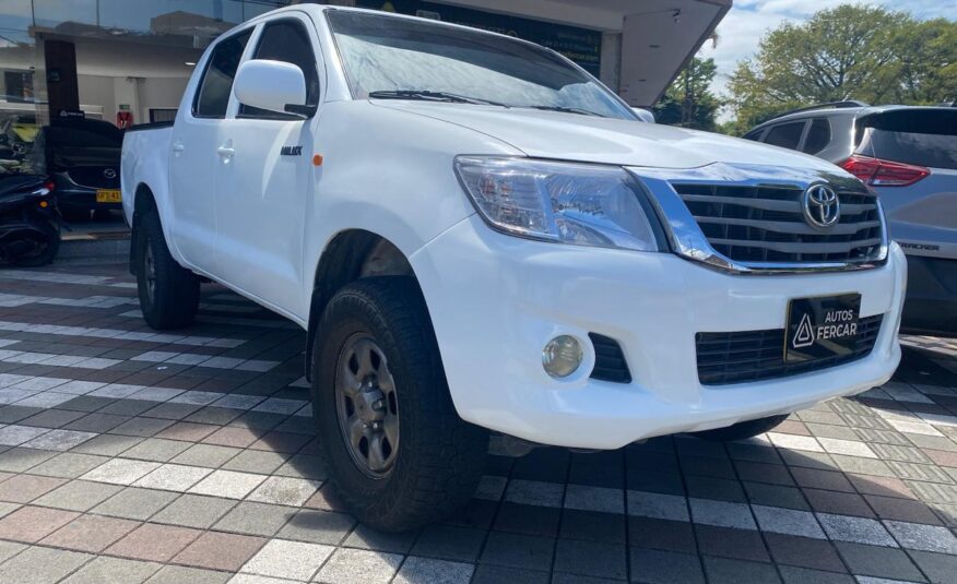 TOYOTA HILUX