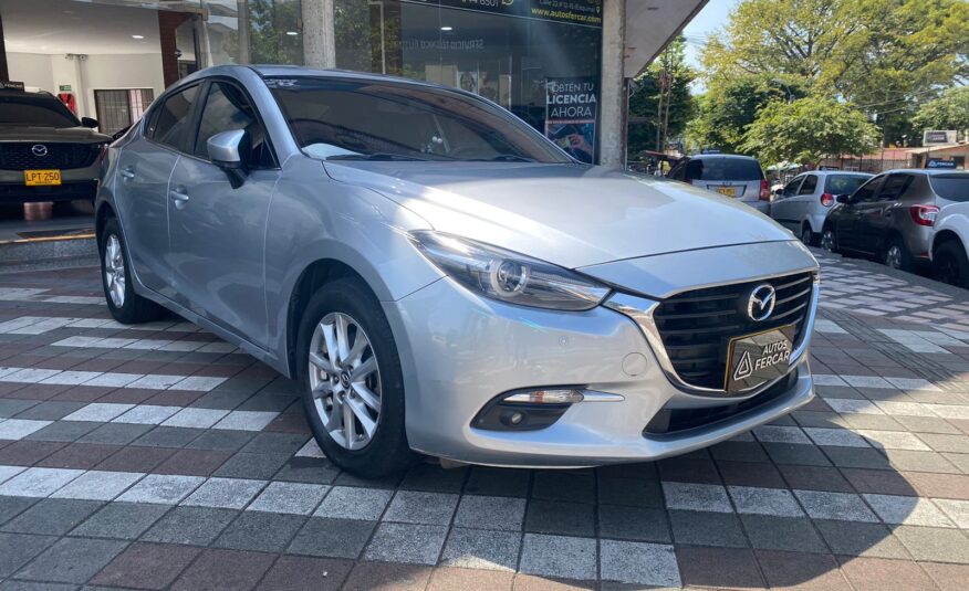 MAZDA 3 TOURING SEDAN