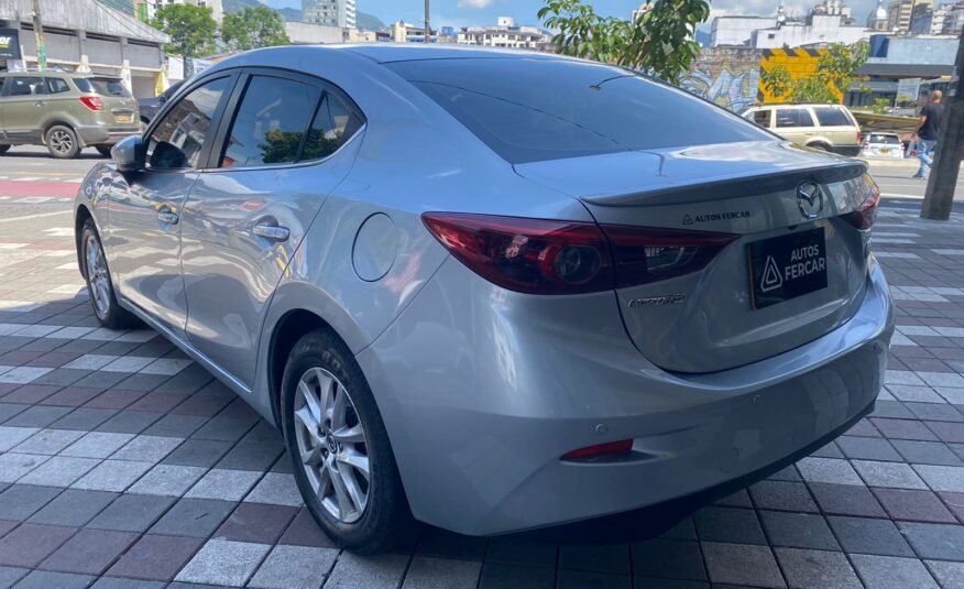 MAZDA 3 TOURING SEDAN