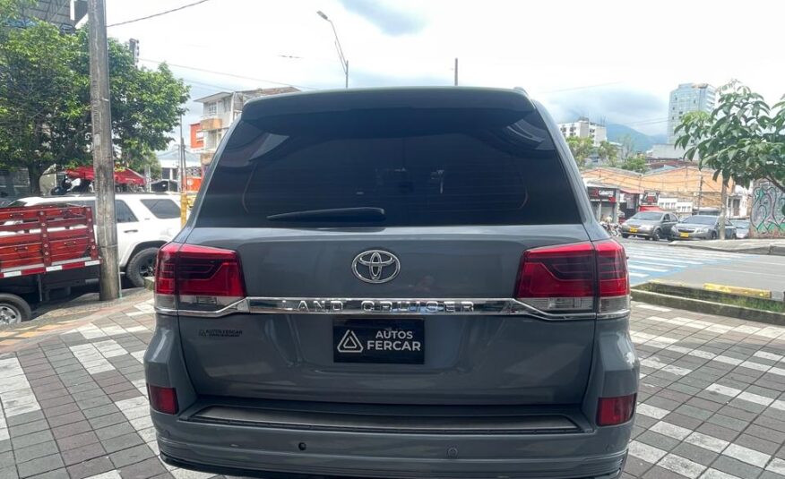 TOYOTA LAND CRUISER SAHARA