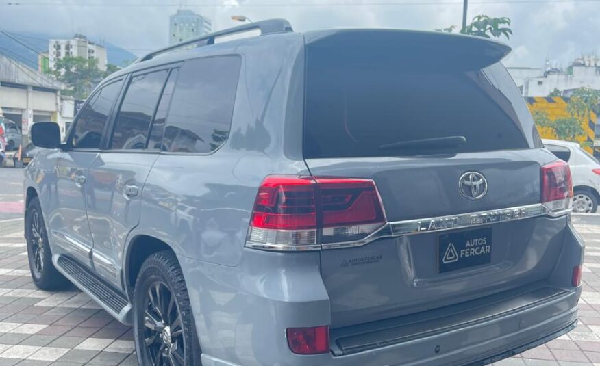 TOYOTA LAND CRUISER SAHARA
