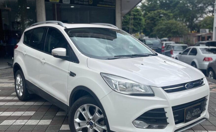 FORD ESCAPE TITANIUM 4X4