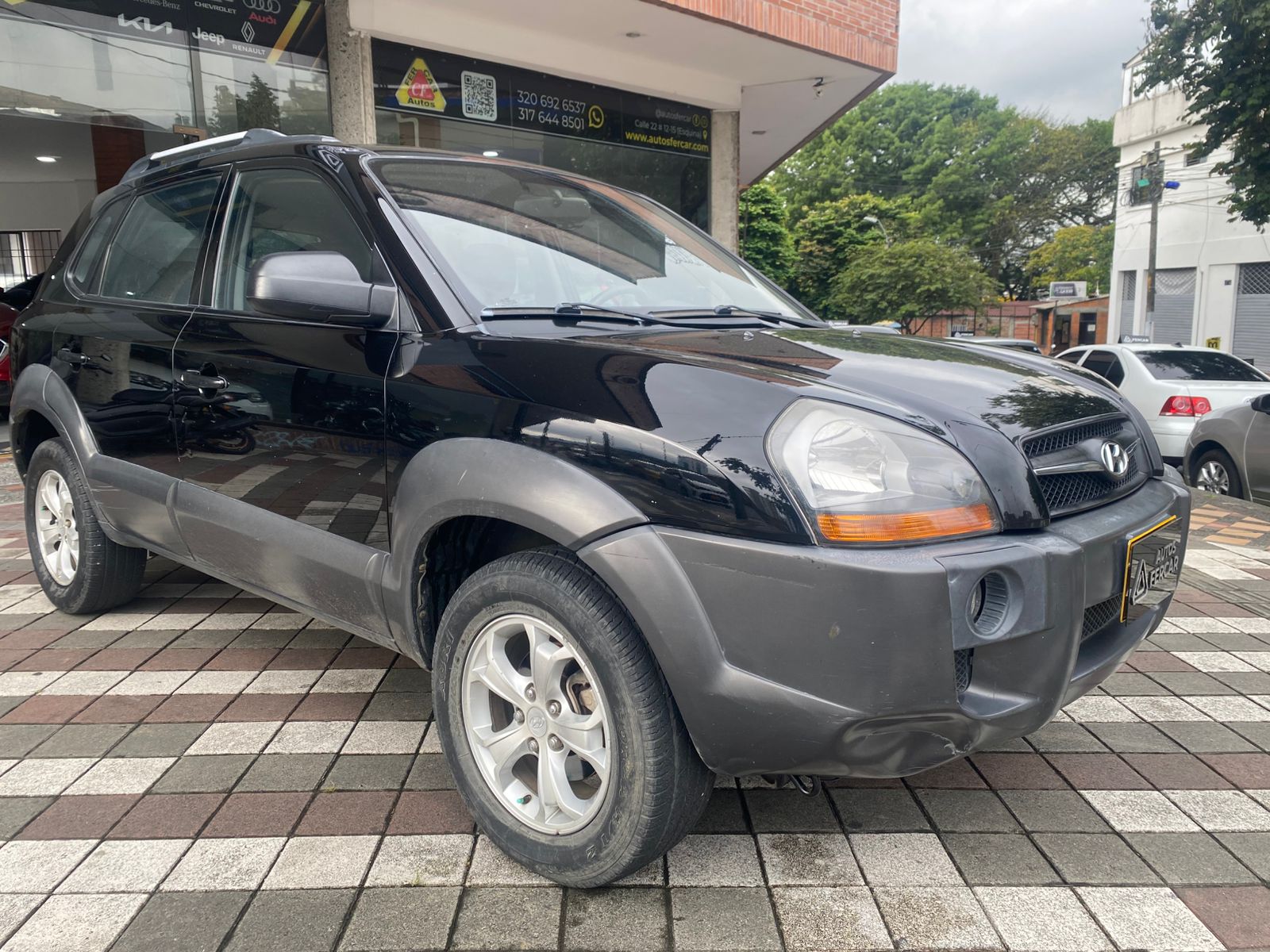 HYUNDAI TUCSON GL 4X4