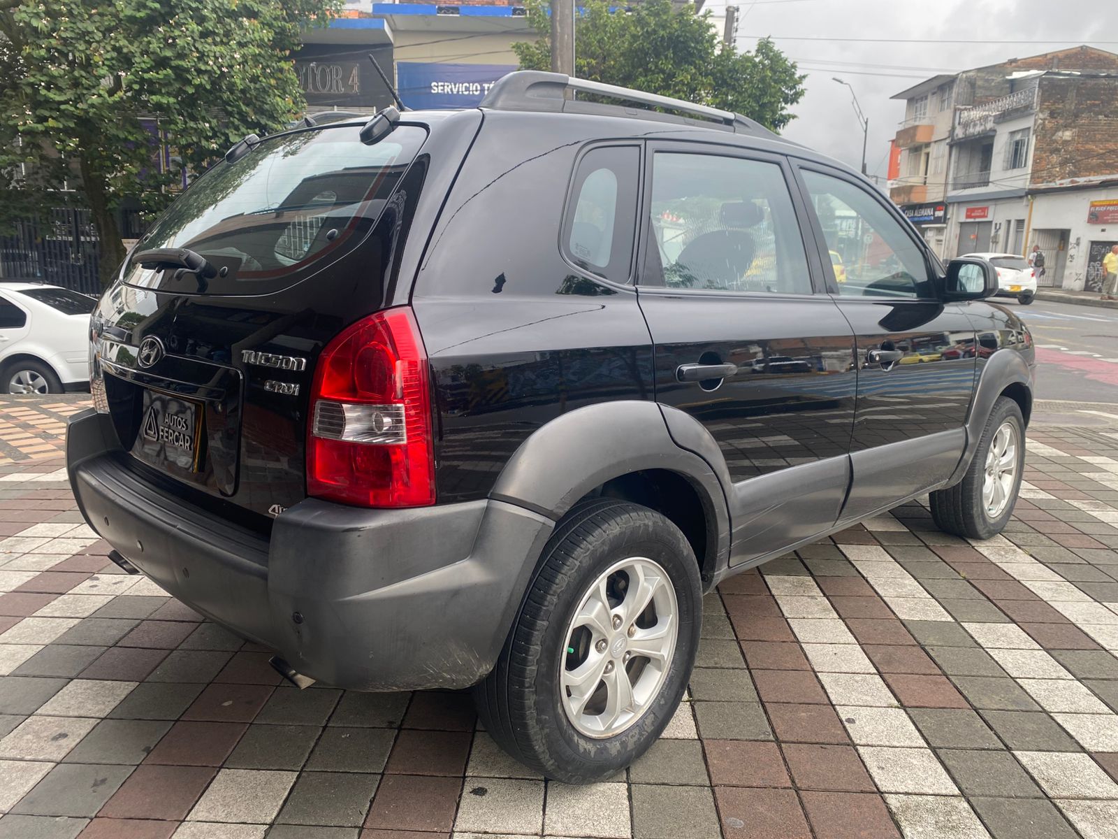 HYUNDAI TUCSON GL 4X4