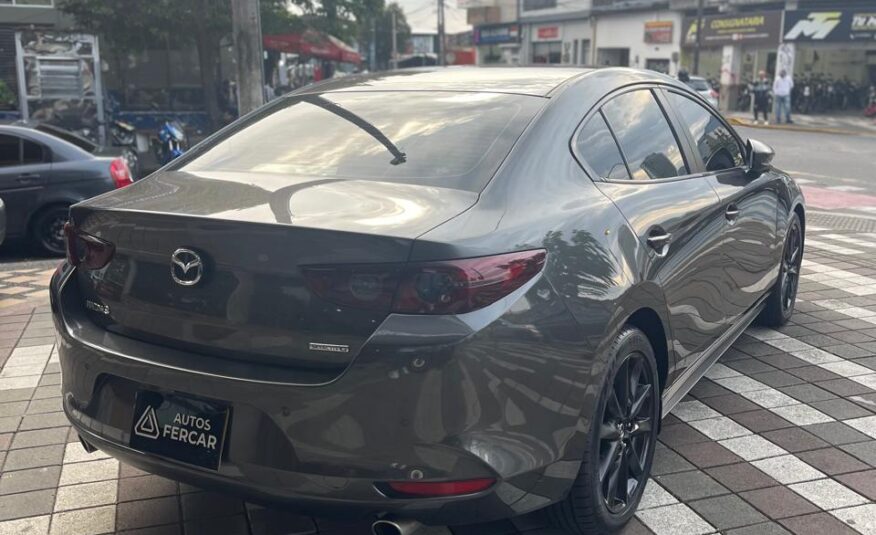 MAZDA 3 TOURING