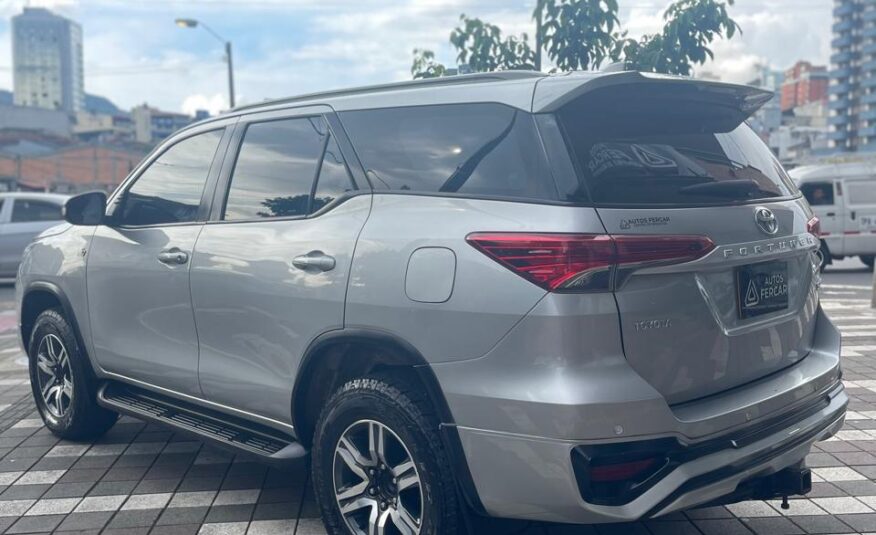 TOYOTA  FORTUNER TRD