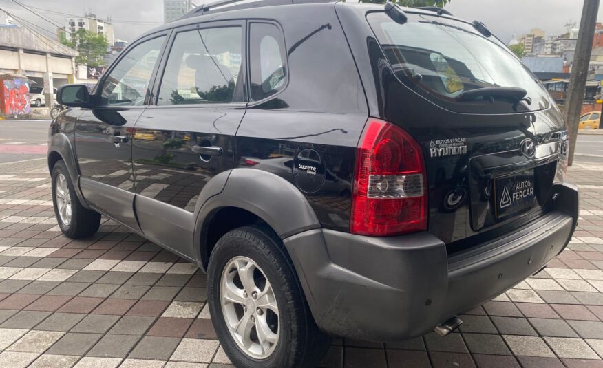 HYUNDAI TUCSON GL 4X4