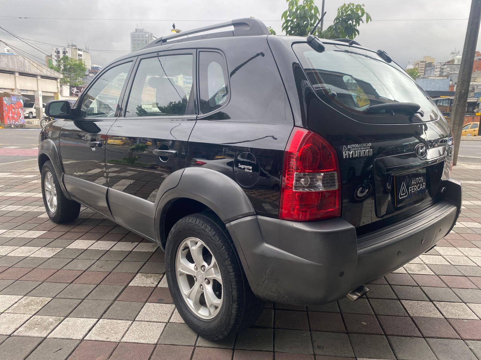 HYUNDAI TUCSON GL 4X4
