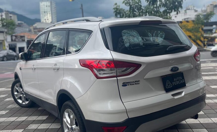 FORD ESCAPE TITANIUM 4X4