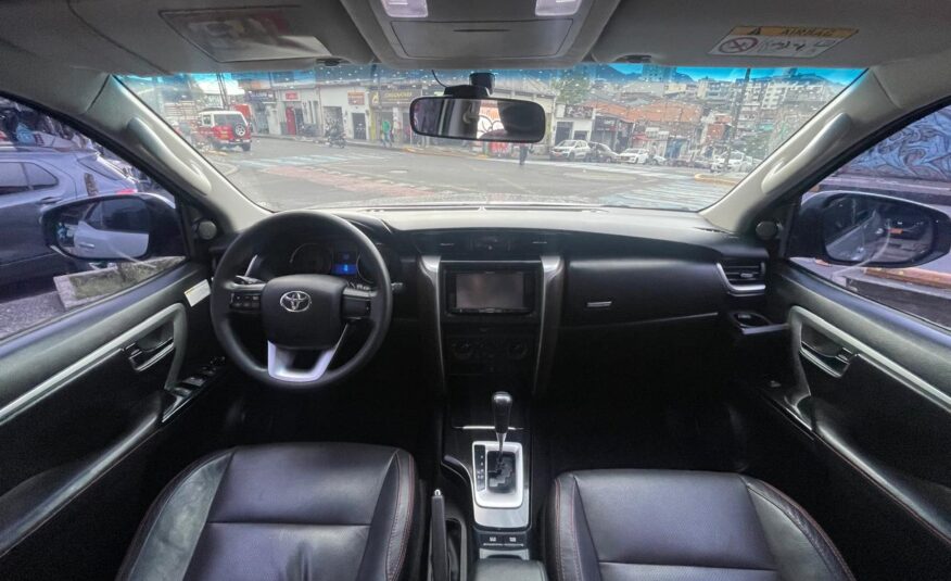 TOYOTA  FORTUNER TRD