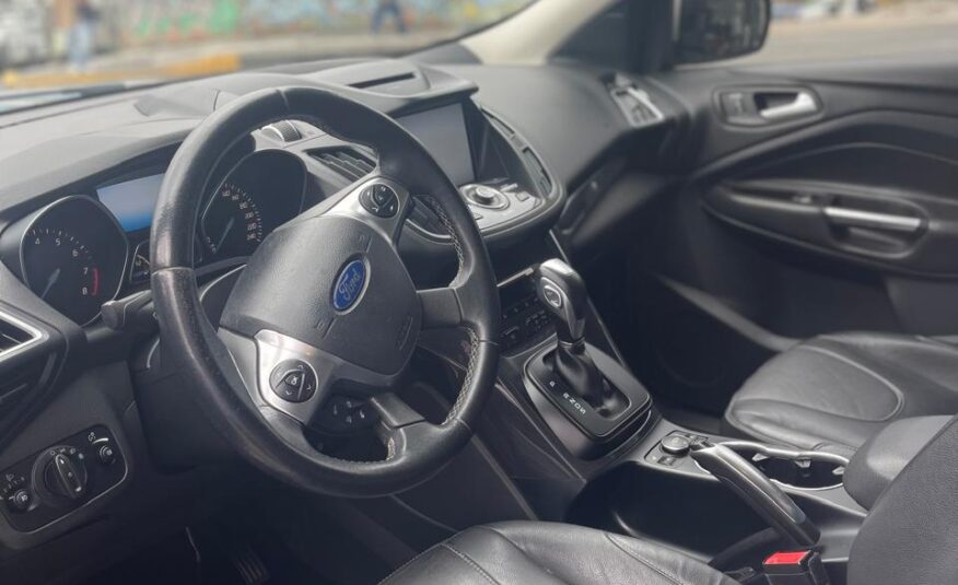 FORD ESCAPE TITANIUM 4X4
