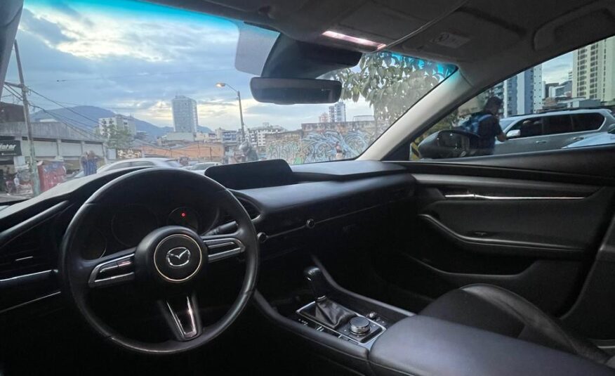 MAZDA 3 TOURING