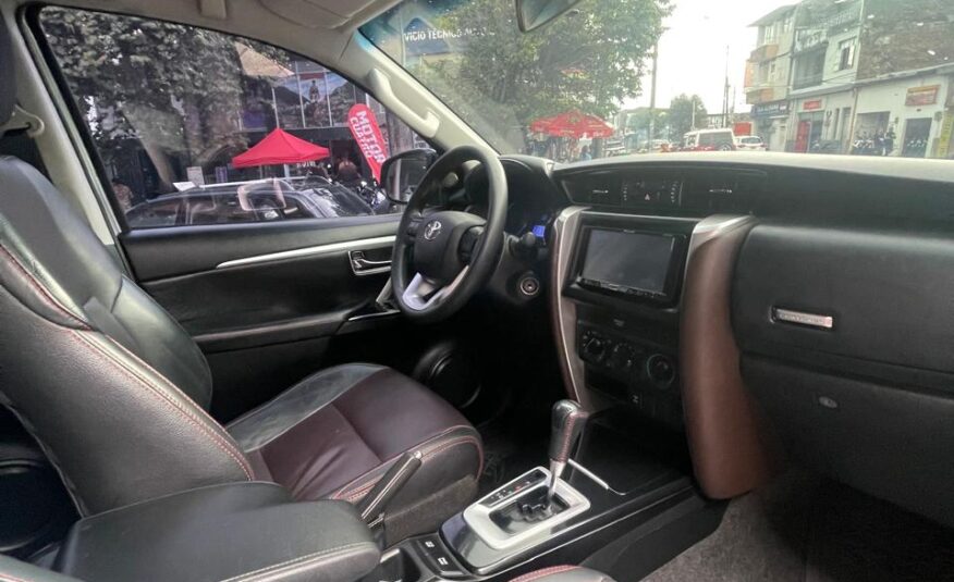 TOYOTA  FORTUNER TRD