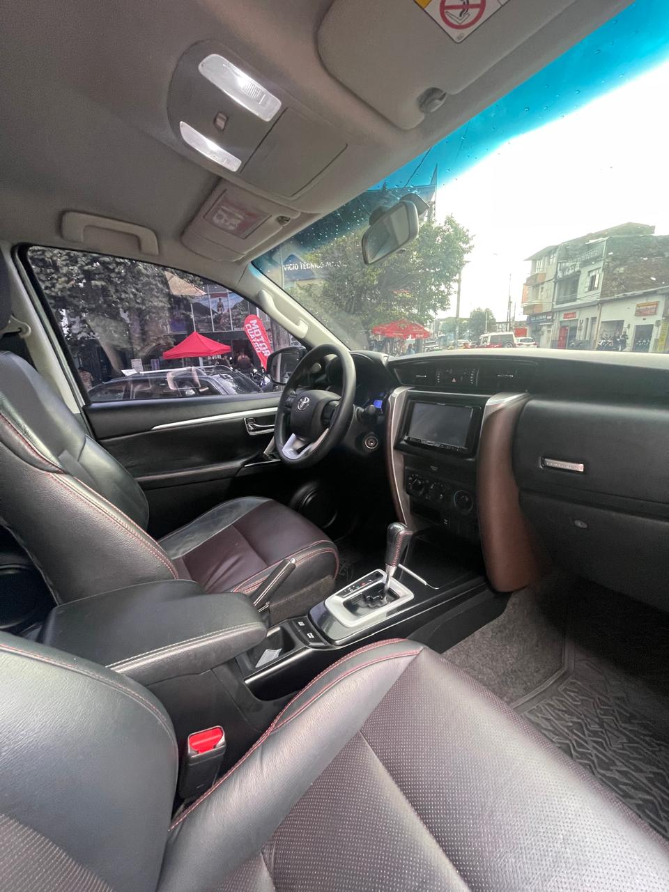 TOYOTA FORTUNER TRD