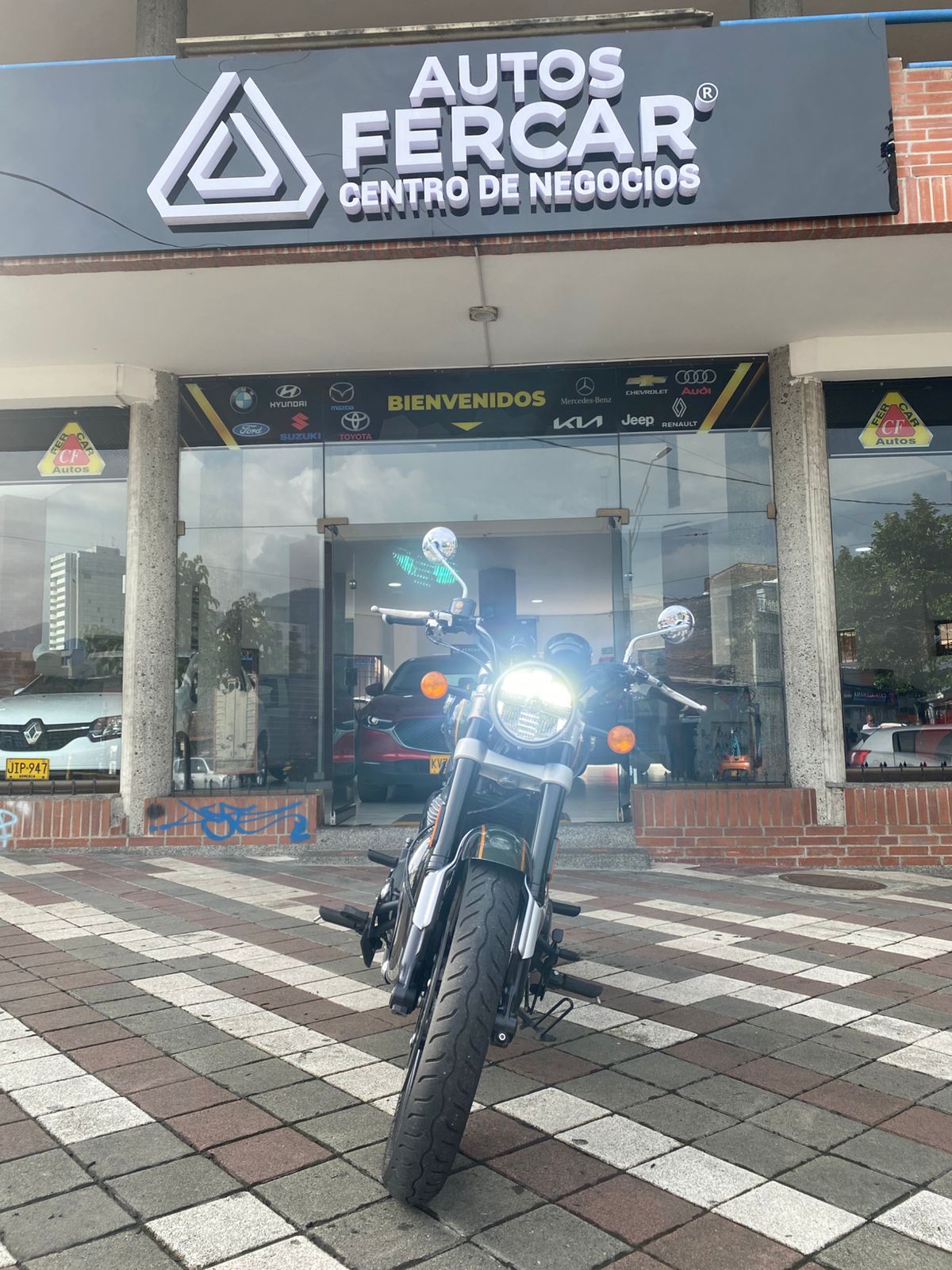 ROYAL ENFIELD SUPER METEOR 650