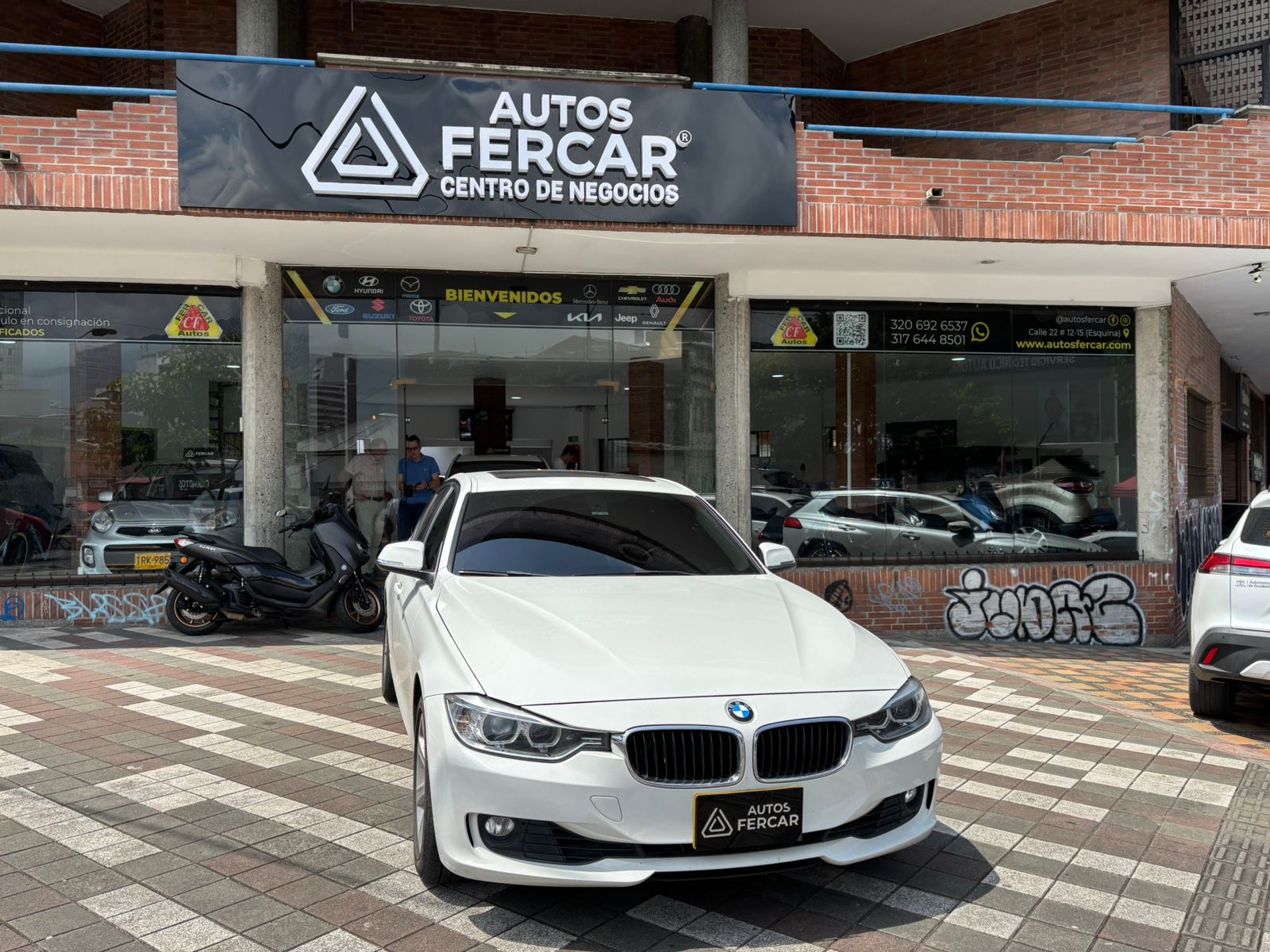 BMW 320i
