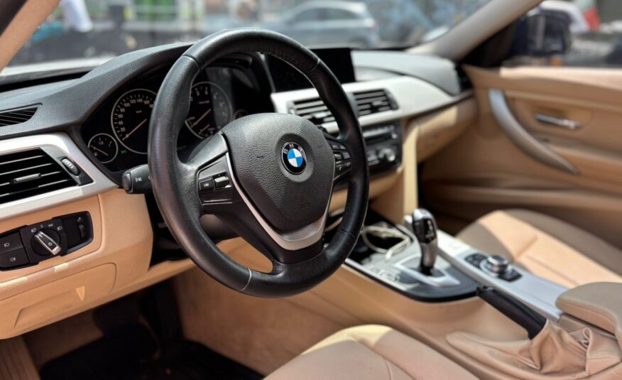BMW 320i