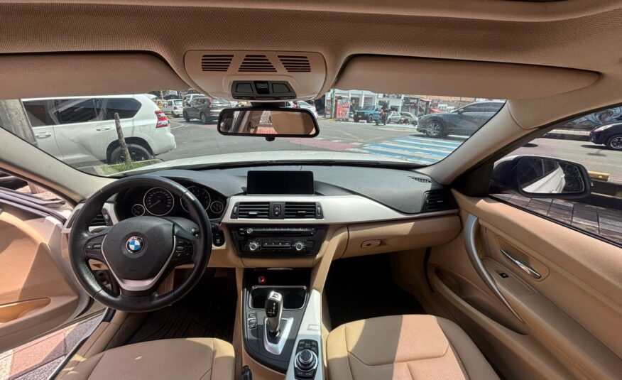 BMW 320i