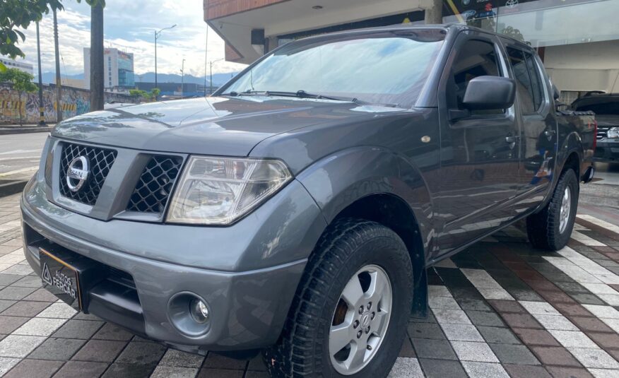 NISSAN NAVARA 4X4