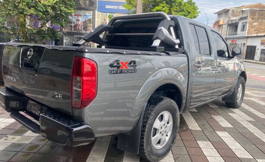 NISSAN NAVARA 4X4