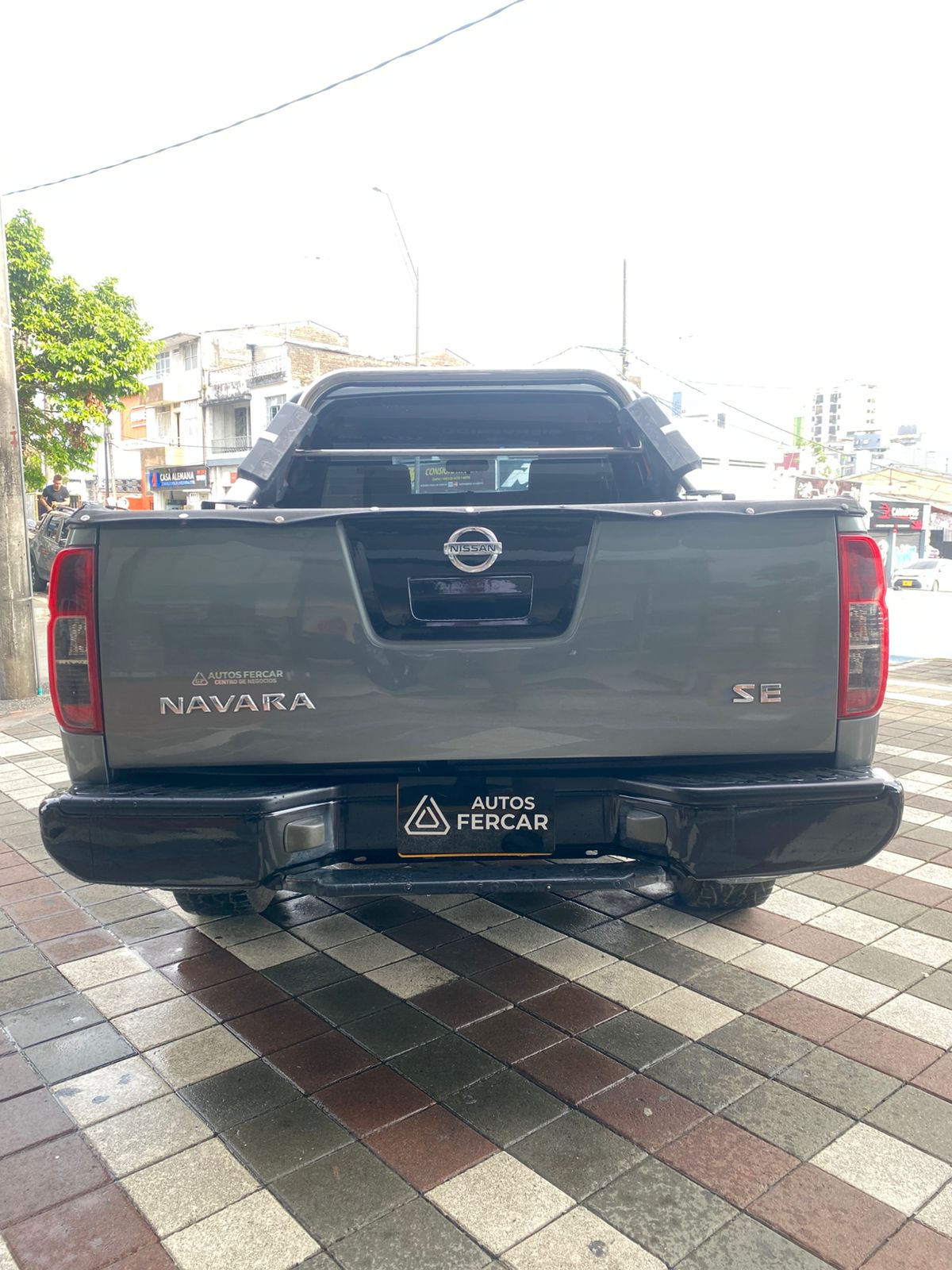 NISSAN NAVARA 4X4
