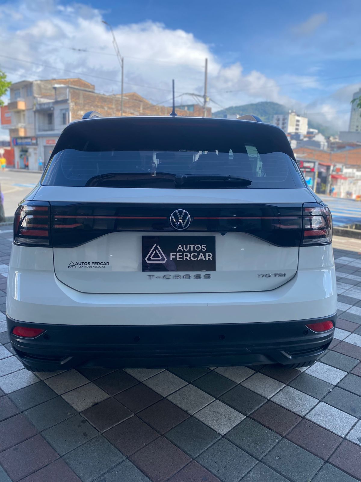 VOLKWSWAGEN T-CROSS TRENDLINE TURBO