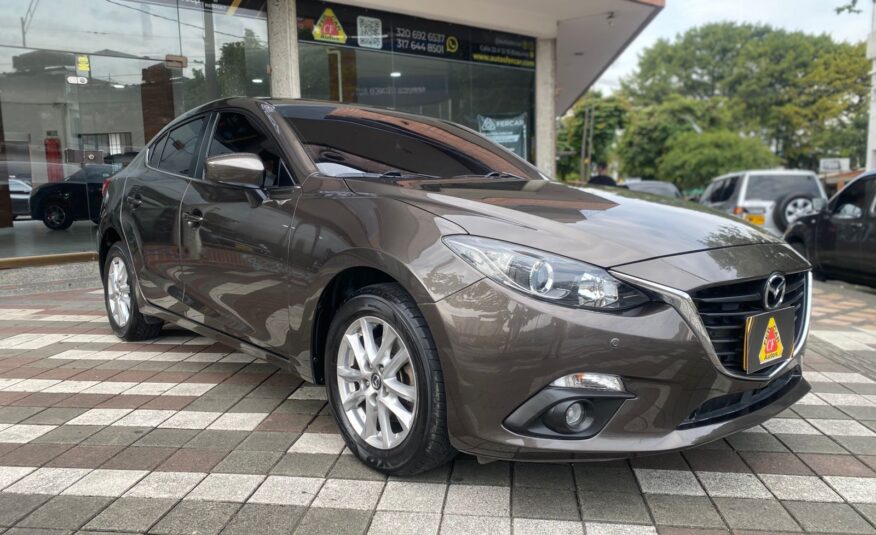 MAZDA 3 TOURING