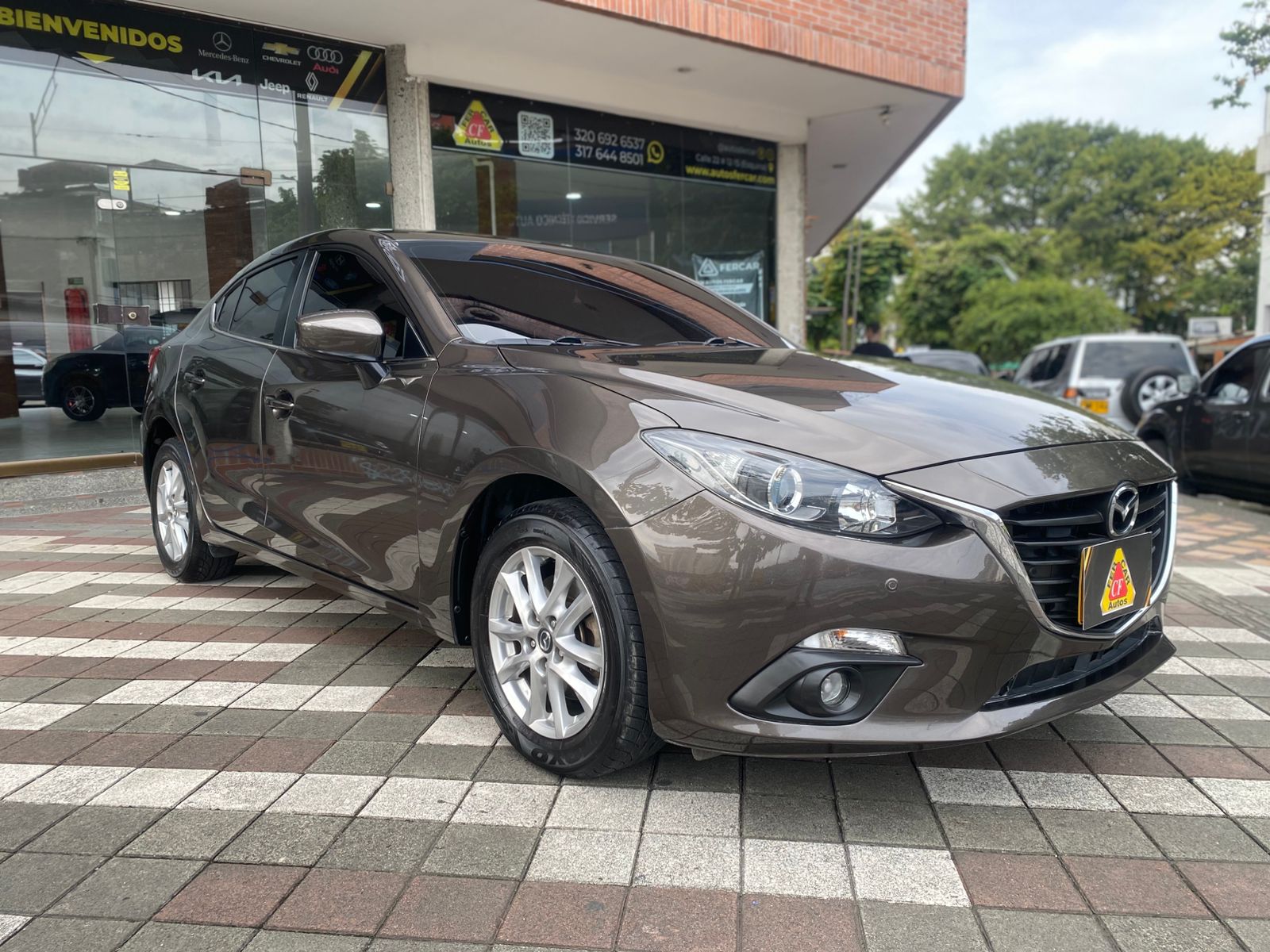 MAZDA 3 TOURING