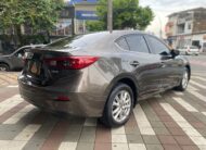 MAZDA 3 TOURING