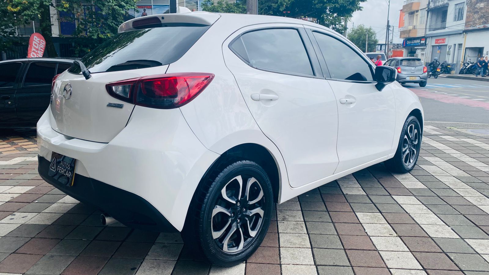 MAZDA 2 GRAND TOURING