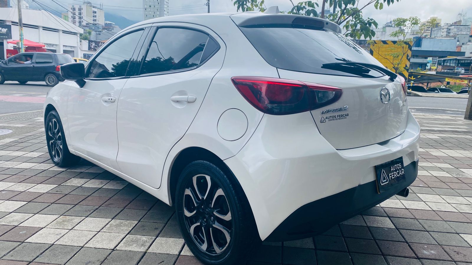 MAZDA 2 GRAND TOURING