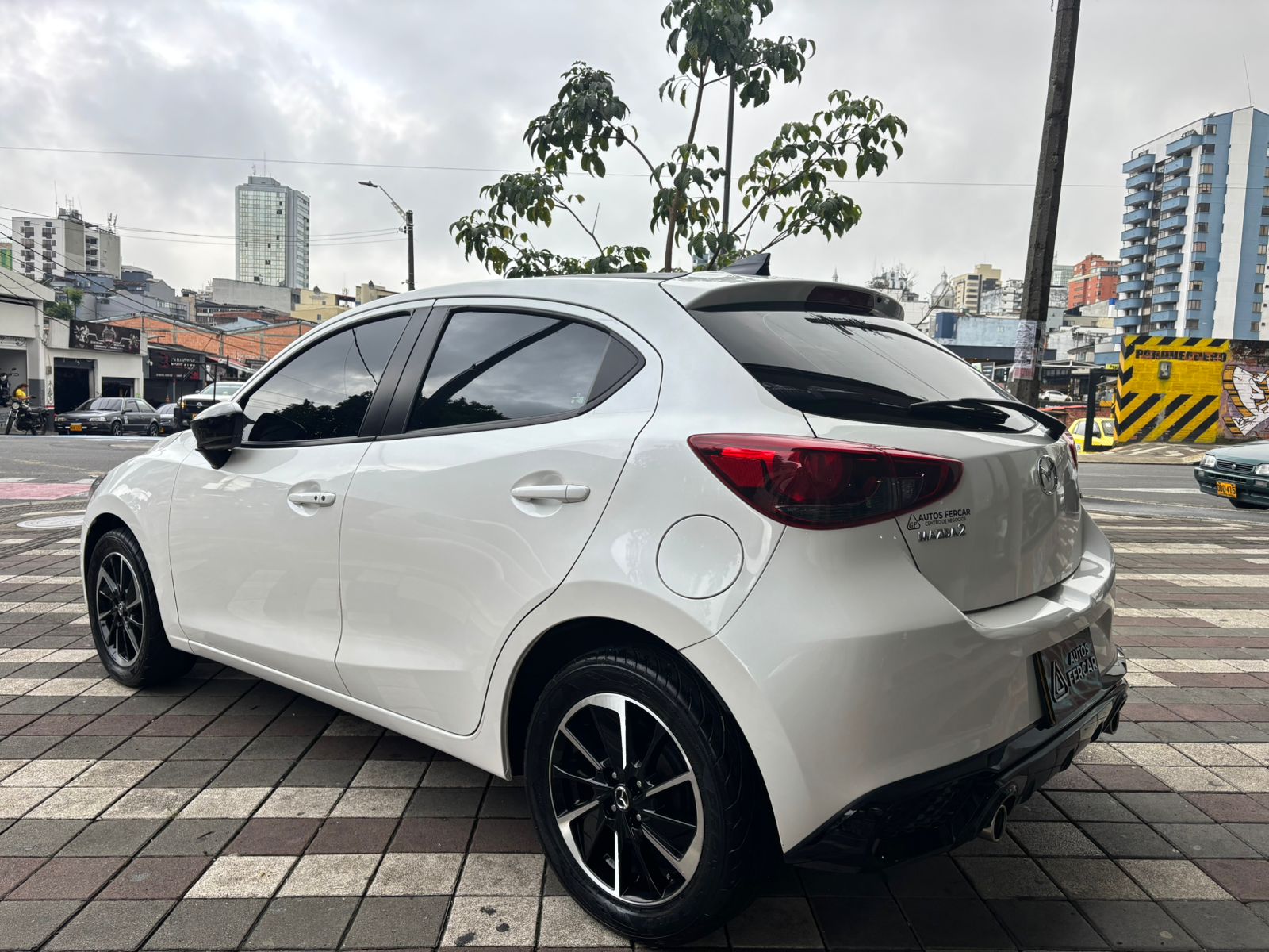 MAZDA 2  2025 GRAND TOURING LX EDICIÓN CARBONO