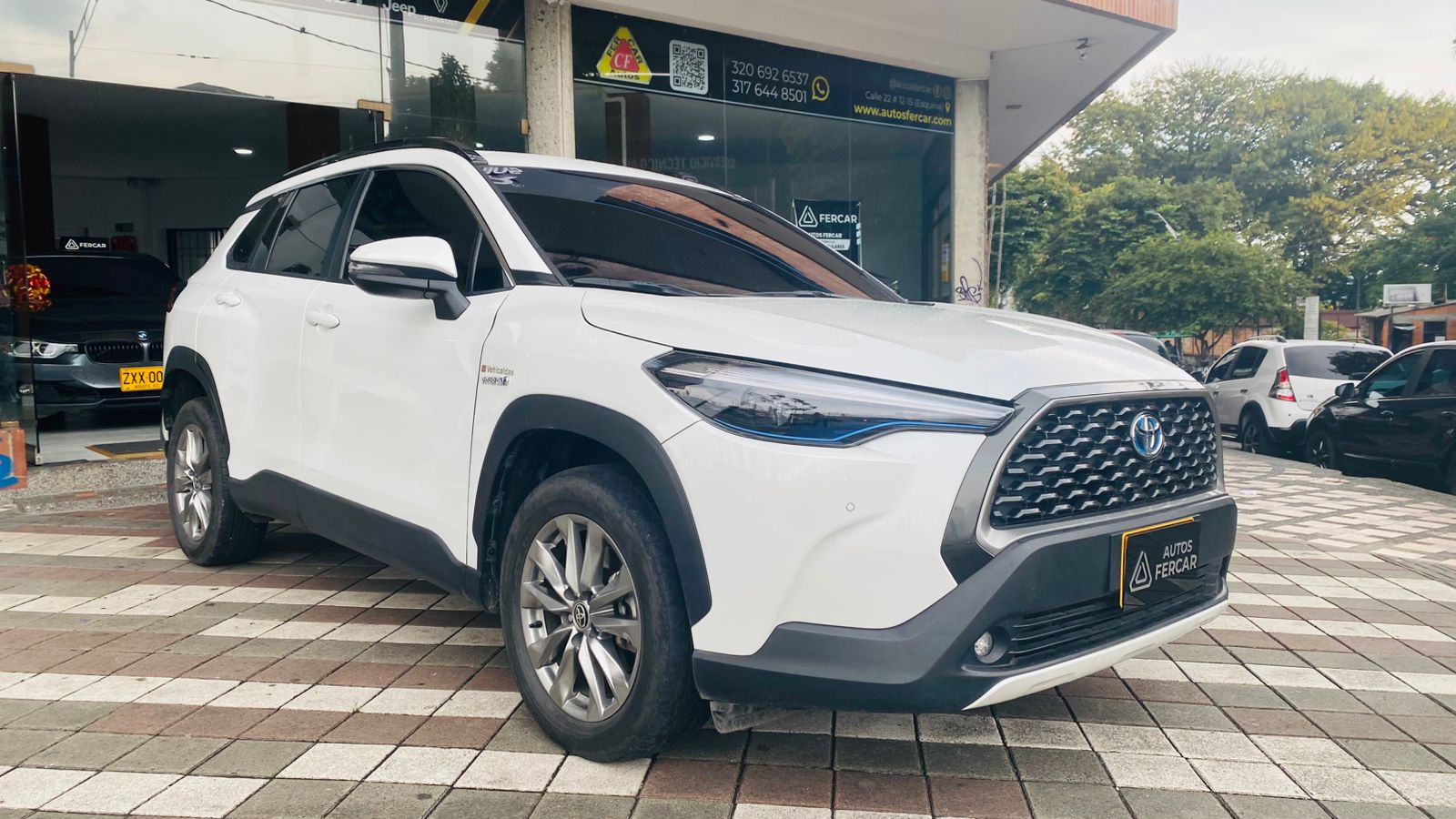 TOYOTA COROLLA CROSS HÍBRIDA EXi