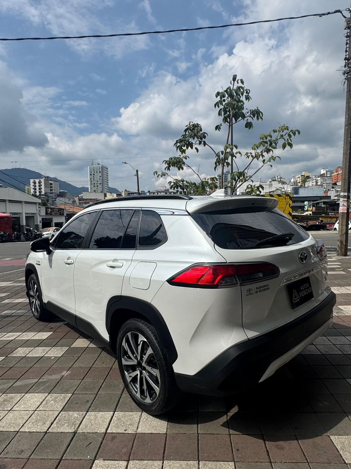 TOYOTA COROLLA CROSS SEG HIBRIDA