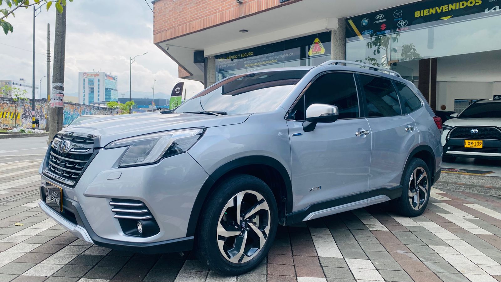 SUBARU FORESTER HÍBRIDA GAMA FULL