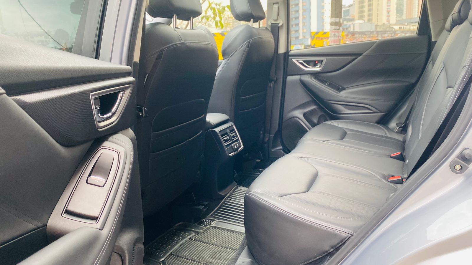 SUBARU FORESTER HÍBRIDA GAMA FULL