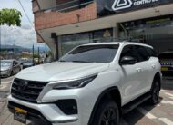 TOYOTA FORTUNER SR BLACK EDITION