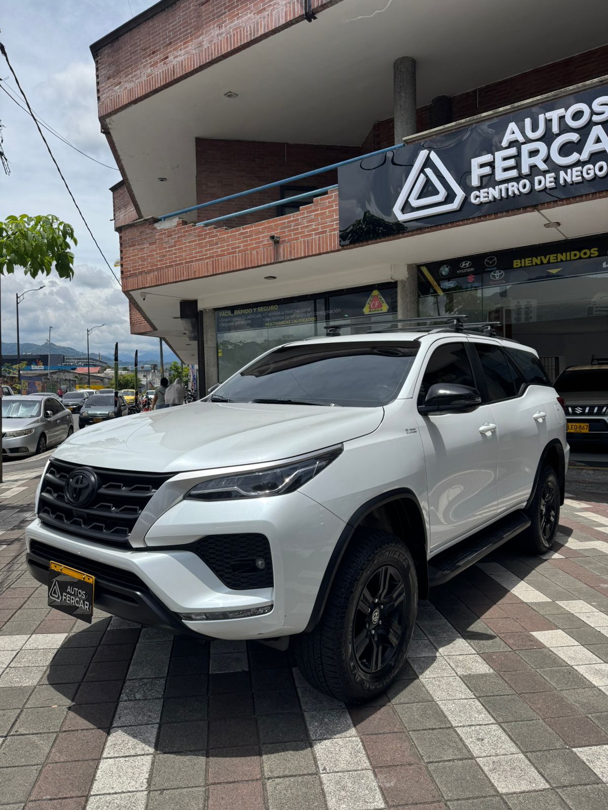 TOYOTA FORTUNER SR BLACK EDITION