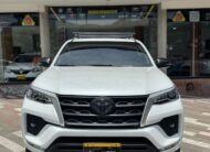 TOYOTA FORTUNER SR BLACK EDITION