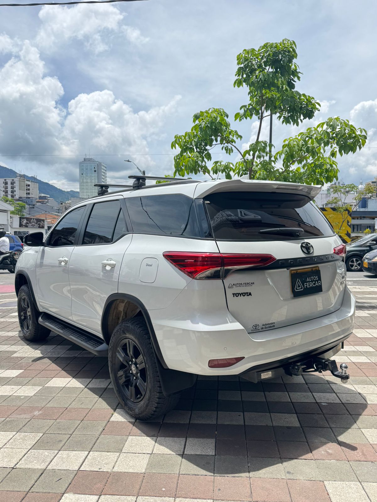 TOYOTA FORTUNER SR BLACK EDITION