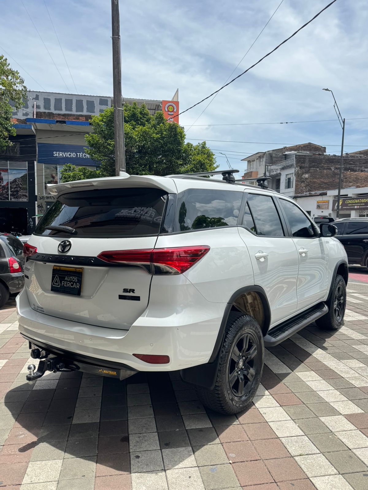 TOYOTA FORTUNER SR BLACK EDITION
