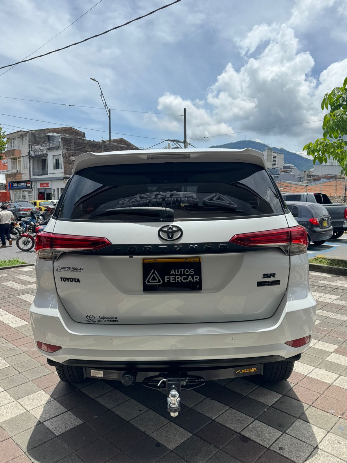TOYOTA FORTUNER SR BLACK EDITION