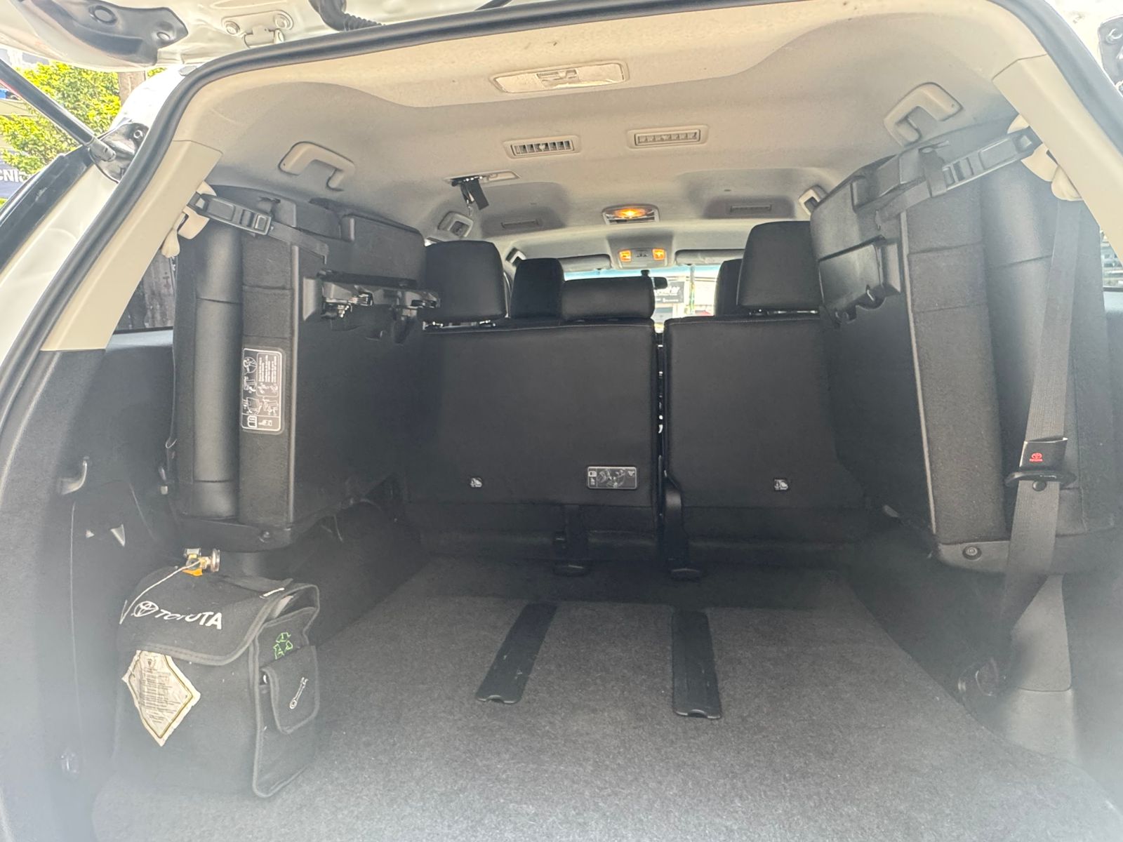 TOYOTA FORTUNER SR BLACK EDITION