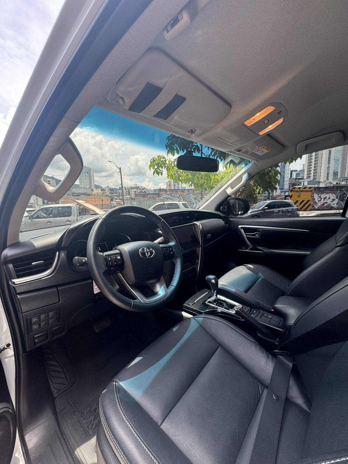 TOYOTA FORTUNER SR BLACK EDITION