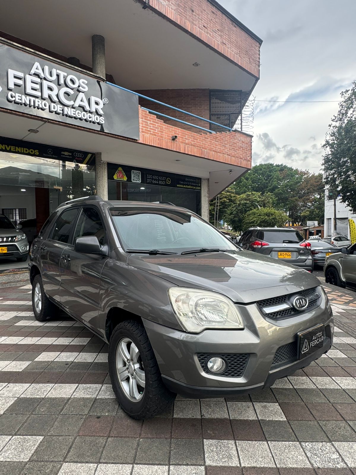 KIA SPORTAGE LX CVT