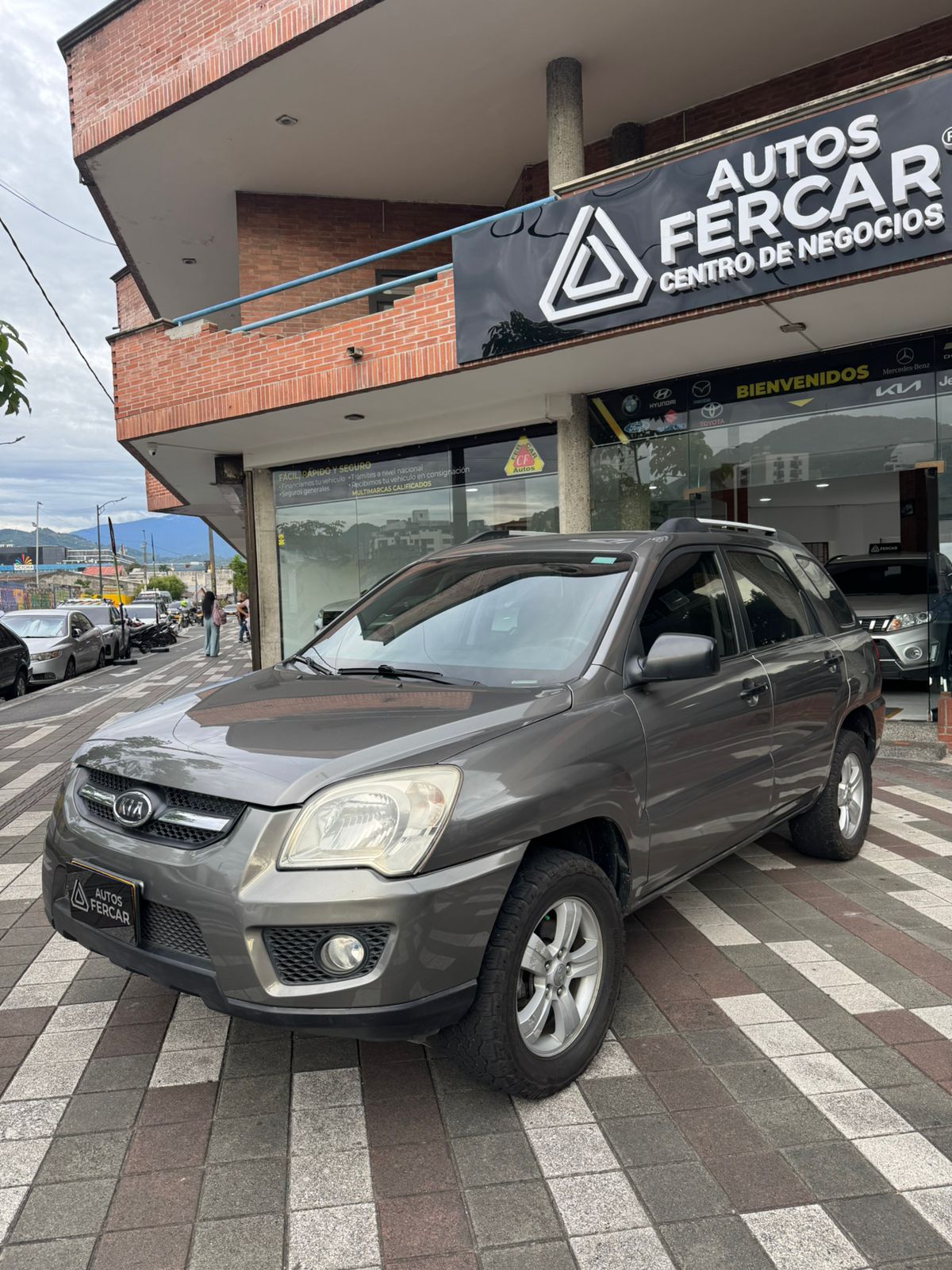 KIA SPORTAGE LX CVT