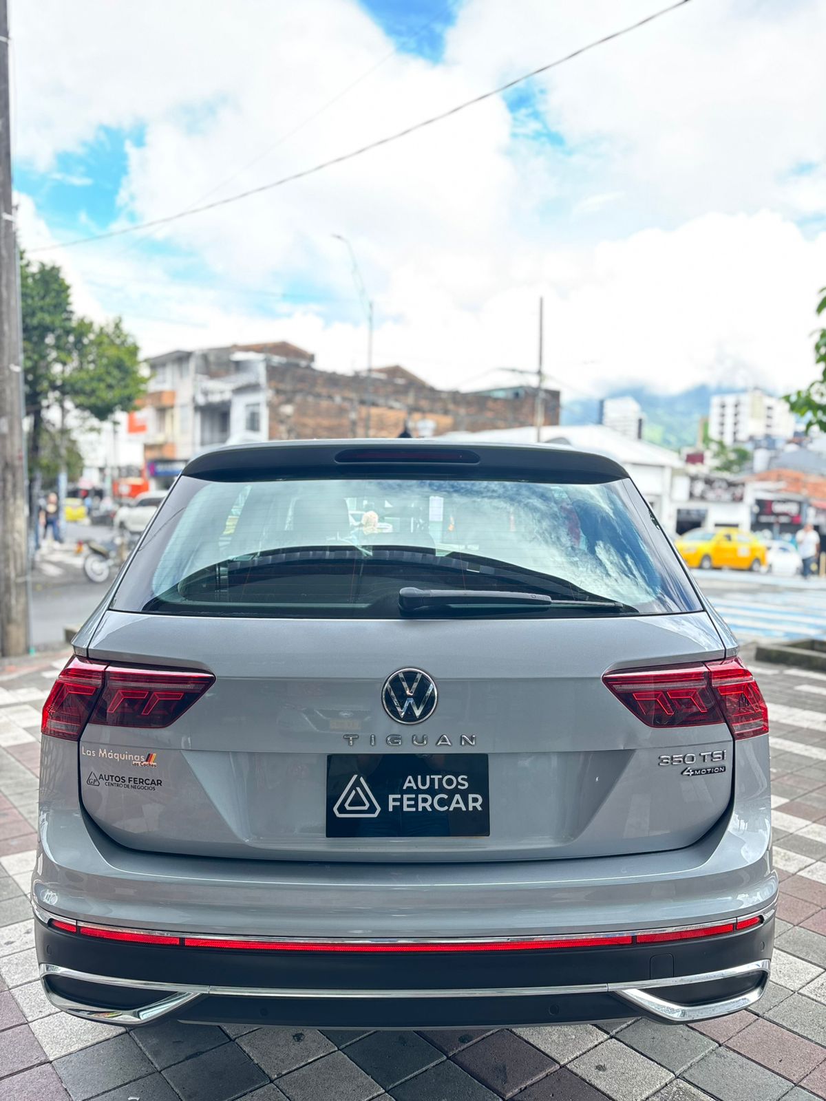 VOLKSWAGEN TIGUAN ELEGANCE