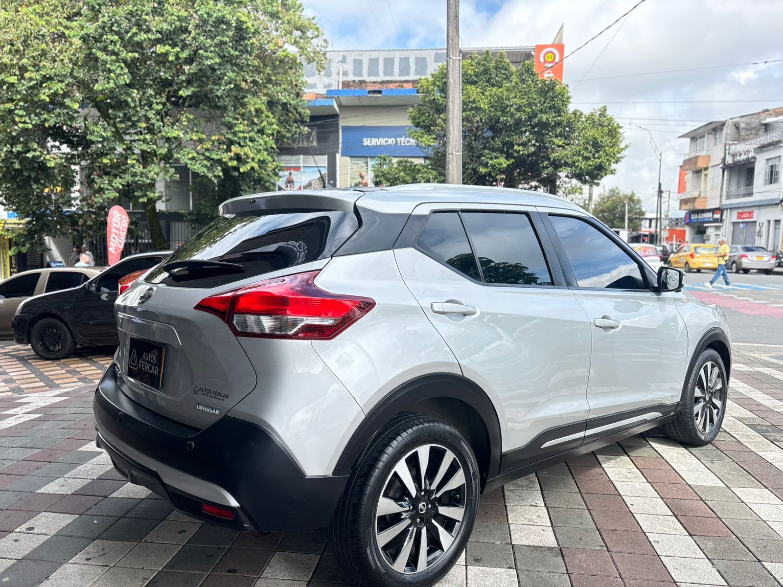 NISSAN KICKS EXCLUSIVE