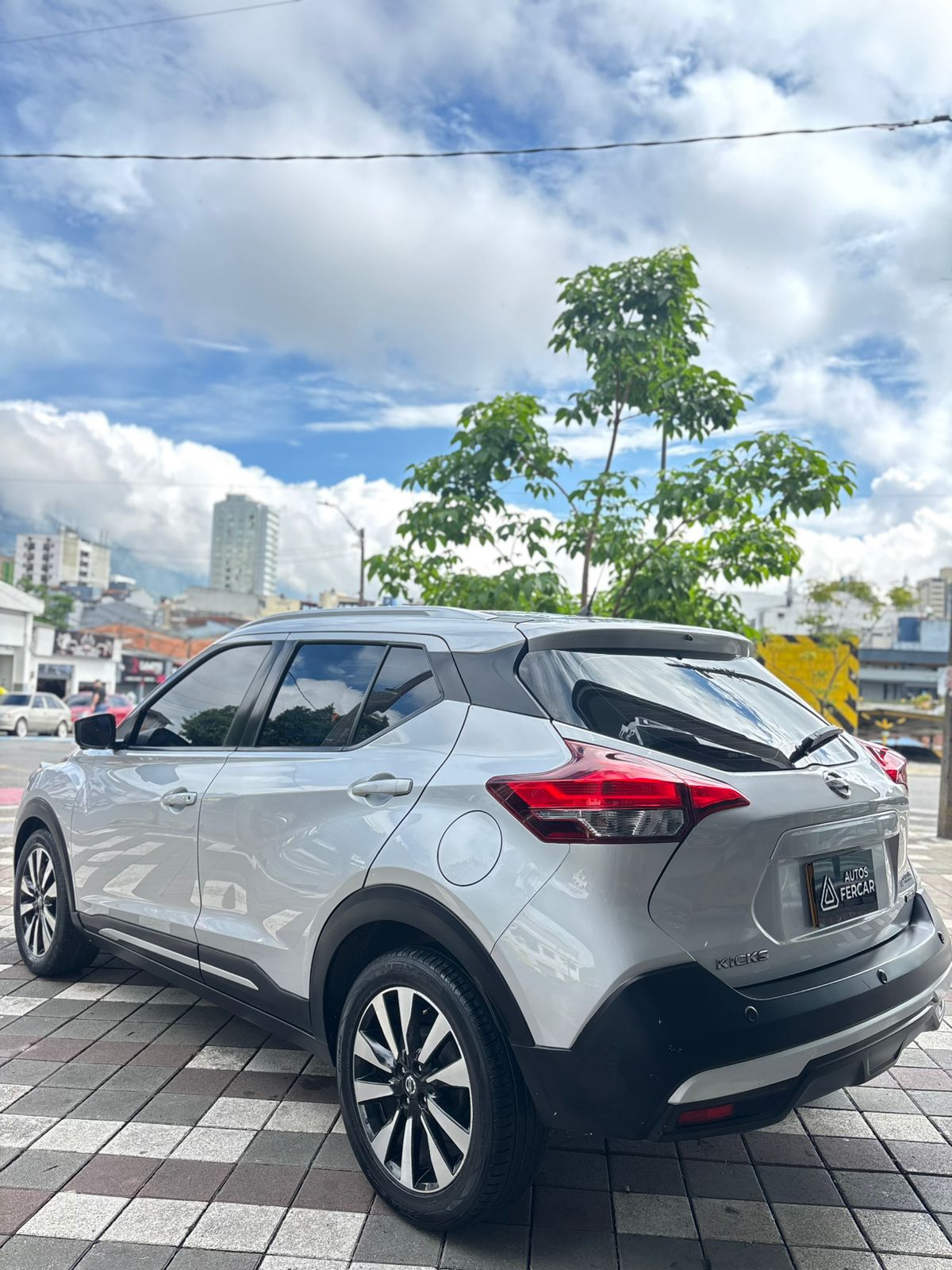 NISSAN KICKS EXCLUSIVE